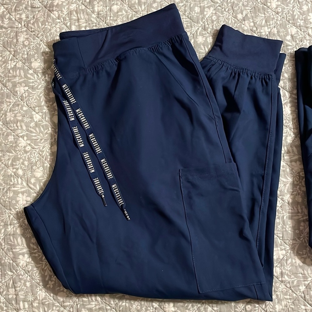 Women’s Scrubs